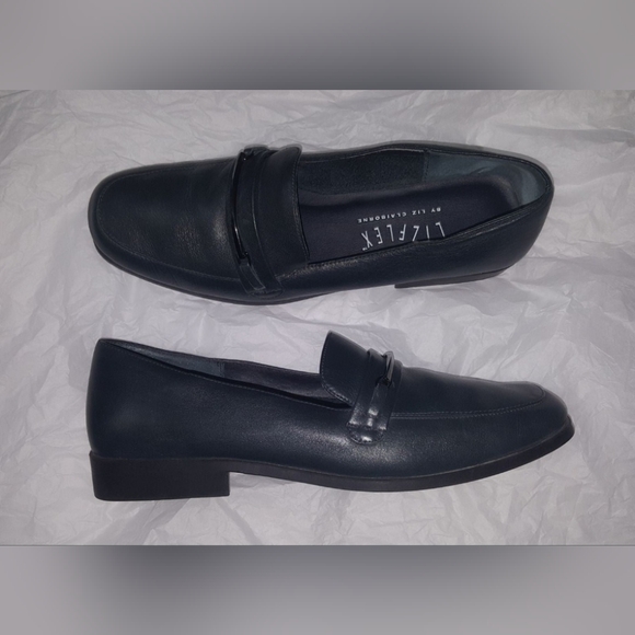 Liz Claiborne Navy Women's Loafers - Picture 15 of 15